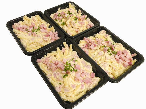 MACARONI MET KAAS EN HAM V/H HUIS